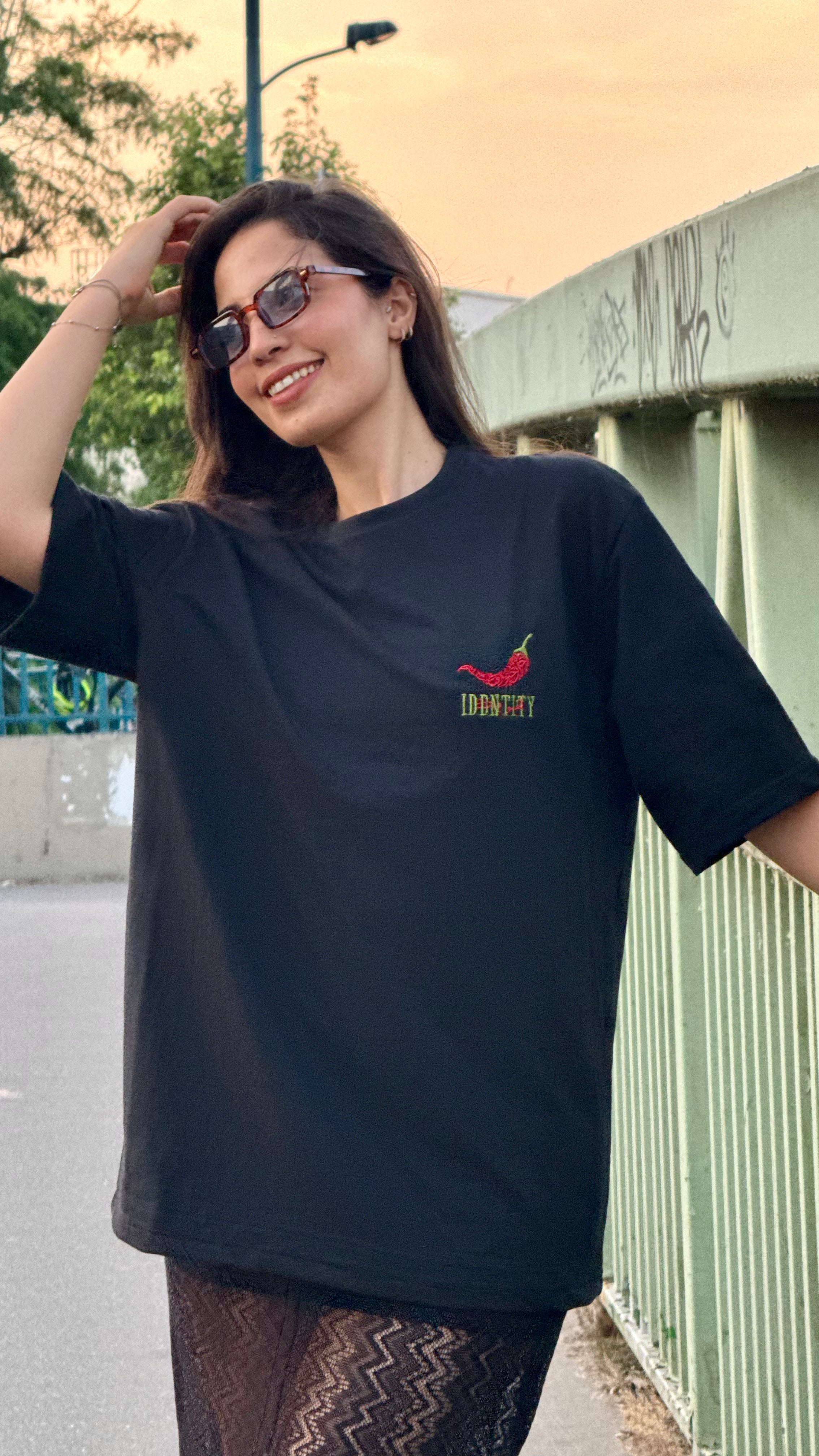 🌶️ T-shirt Oversize Noir – Spicy Summer | twazwiza Brand